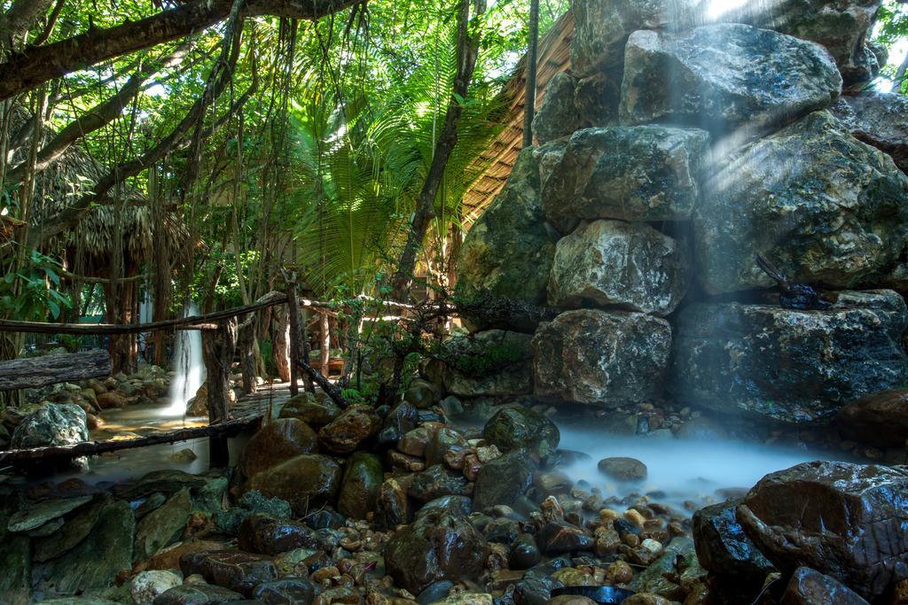 Xanadu Island Resort Сан Педро Екстериор снимка