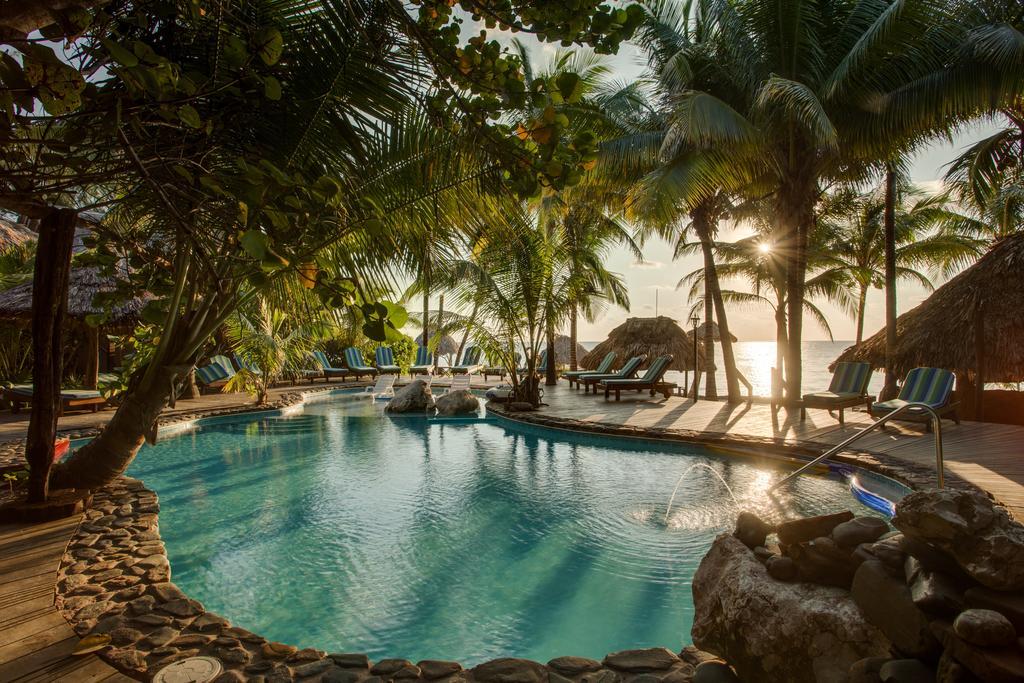 Xanadu Island Resort Сан Педро Екстериор снимка