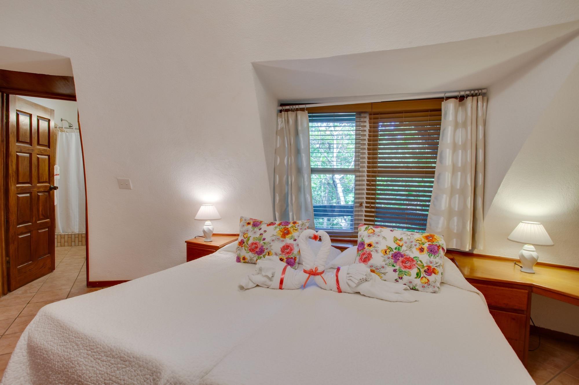Xanadu Island Resort Сан Педро Екстериор снимка