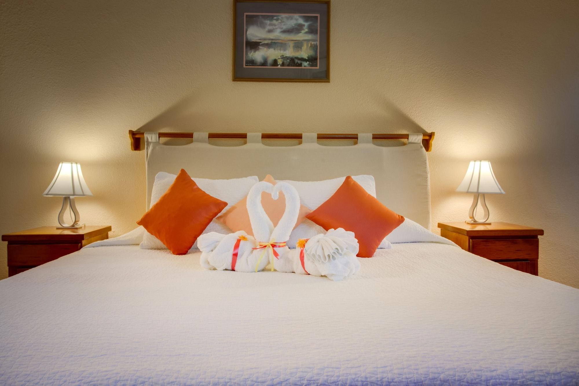 Xanadu Island Resort Сан Педро Екстериор снимка