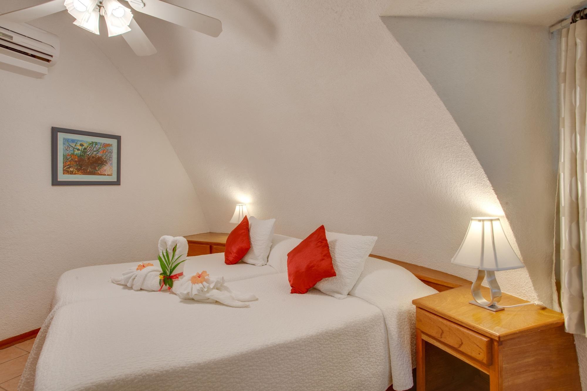 Xanadu Island Resort Сан Педро Екстериор снимка