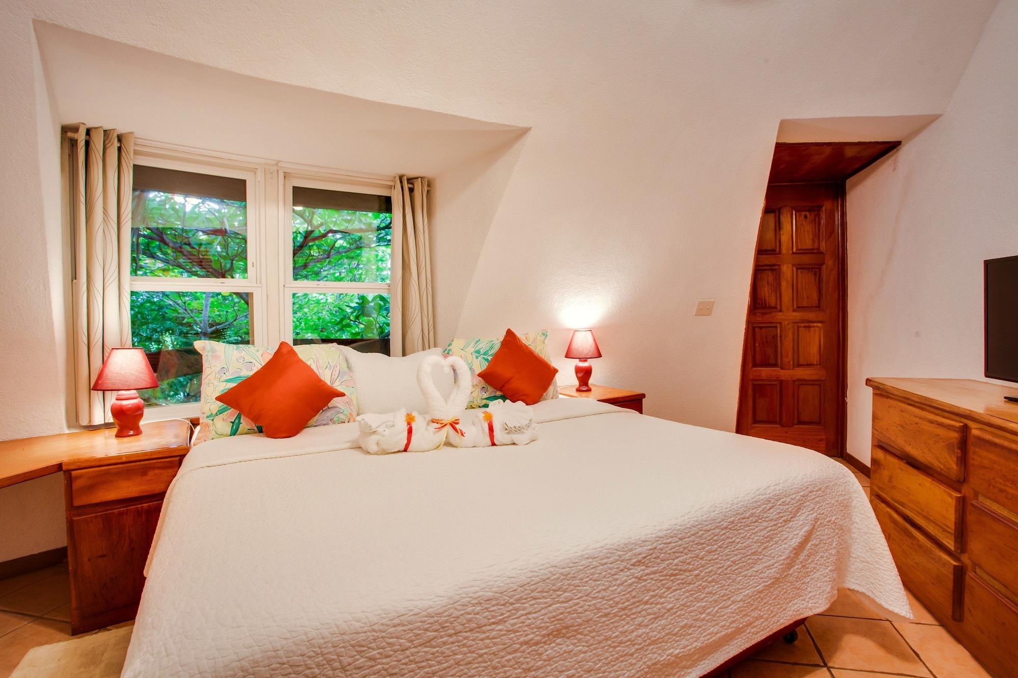 Xanadu Island Resort Сан Педро Екстериор снимка