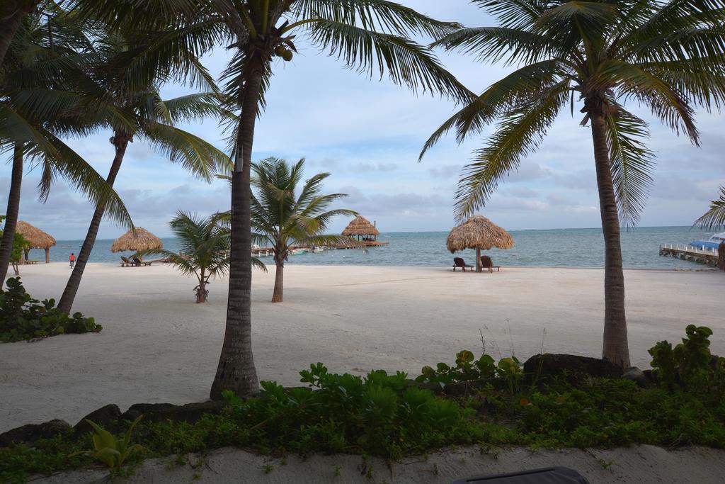 Xanadu Island Resort Сан Педро Екстериор снимка
