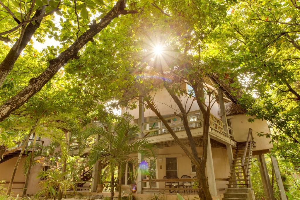 Xanadu Island Resort Сан Педро Екстериор снимка